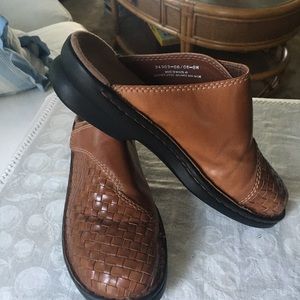 Clarks Rebecca basket weave mule.